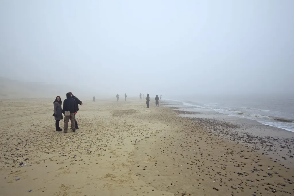 Bloc Weekend 2008 — documentary, event and music photograph in Hemsby-on-Sea, Norfolk, UK, frame 47 of 151.